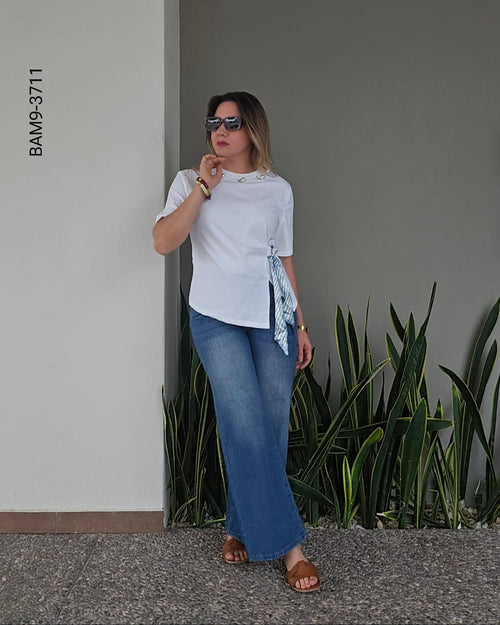 Blusa lazo lateral aplicación de perlas I 3711
