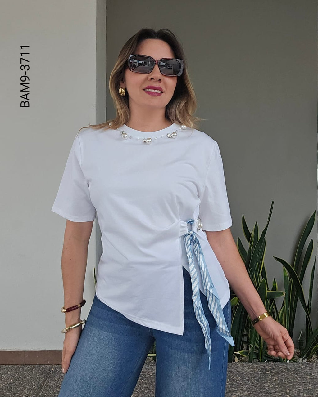 Blusa lazo lateral aplicación de perlas I 3711