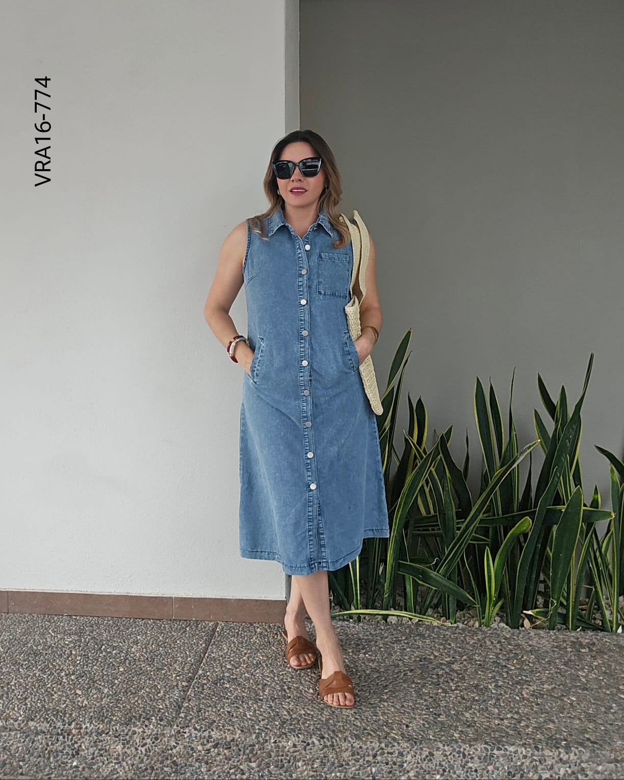 Vestido midi silueta clásica camisero  P 772