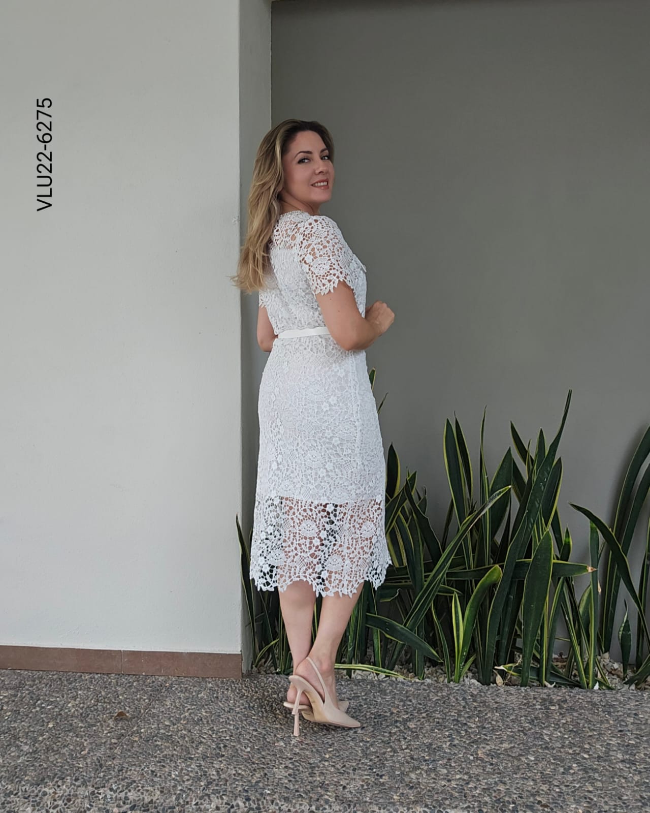 Vestido midi de encaje ajustado V 6275