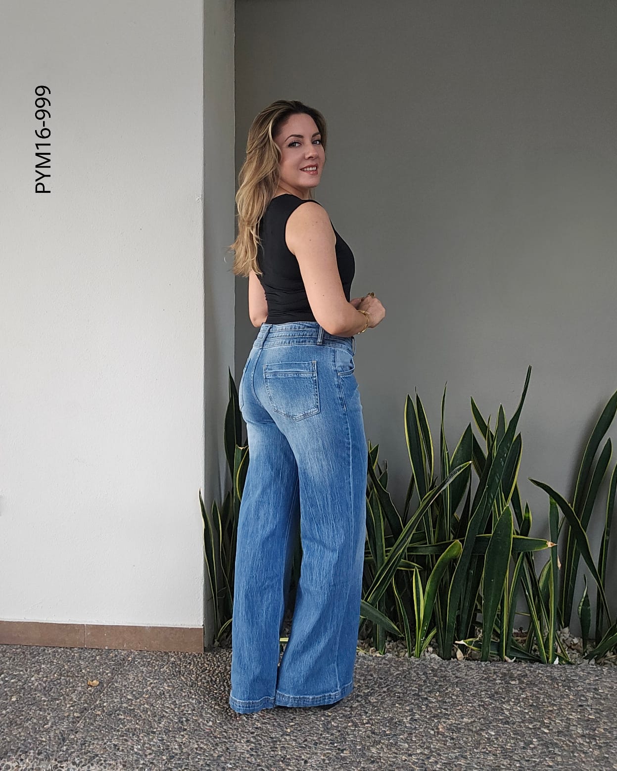 Pantalón Jean Wide Leg con Costura Central P 999