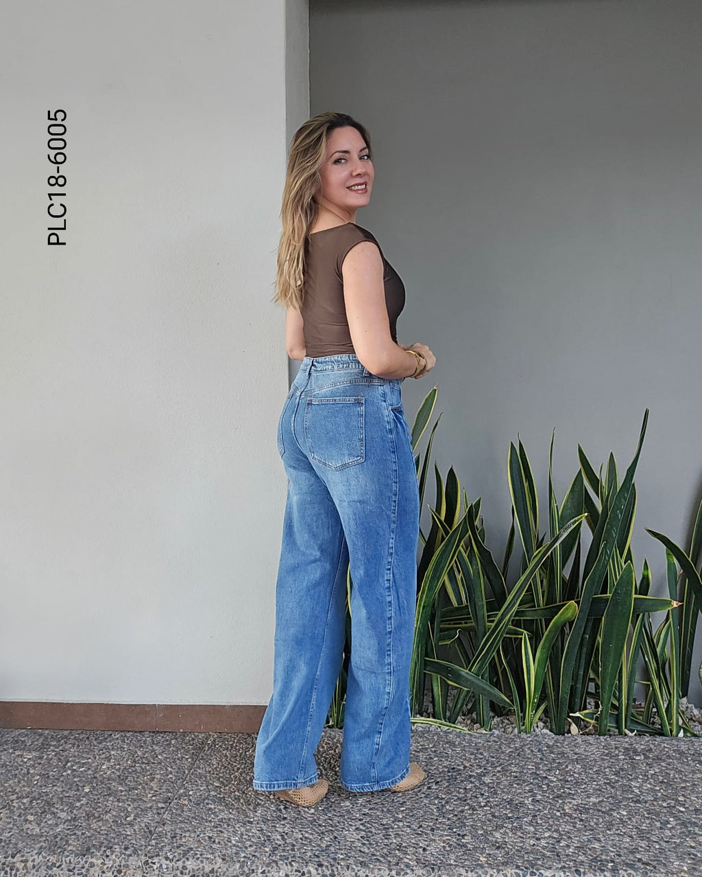 Pantalón de mezclilla wide leg  R 6005
