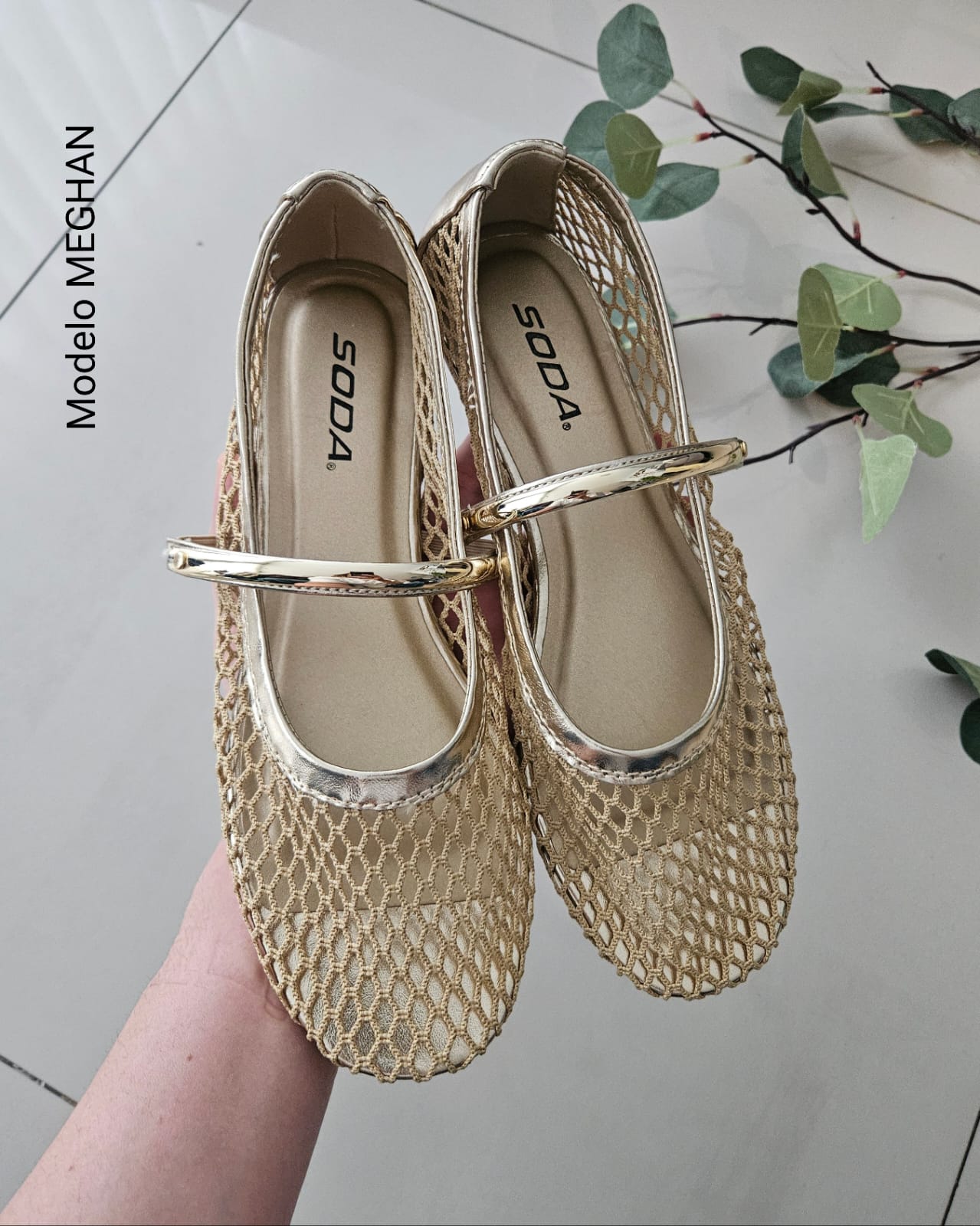Calzado flats estilo Mary Jane  MEGHAN