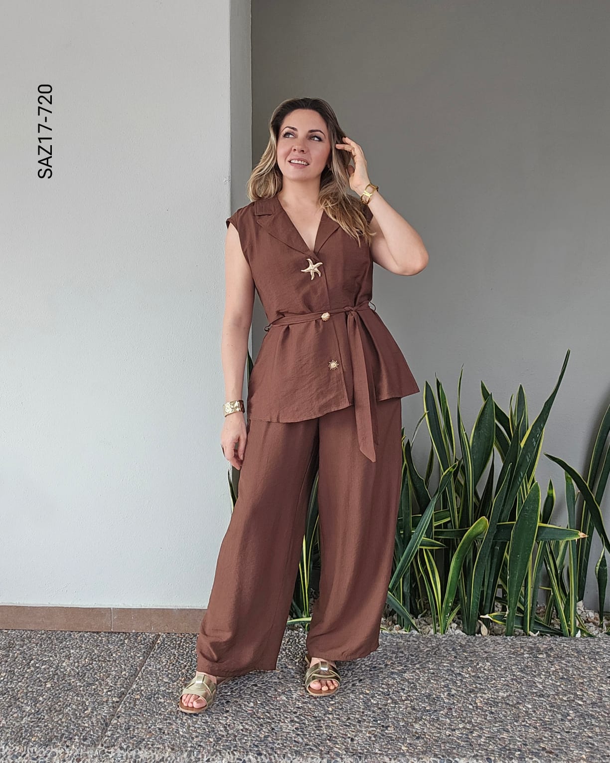 Set de blusa sin manga y pantalón  Q 720