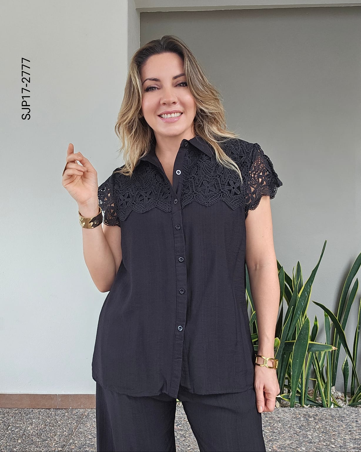Set de blusa encaje calado y pantalón Q 2777
