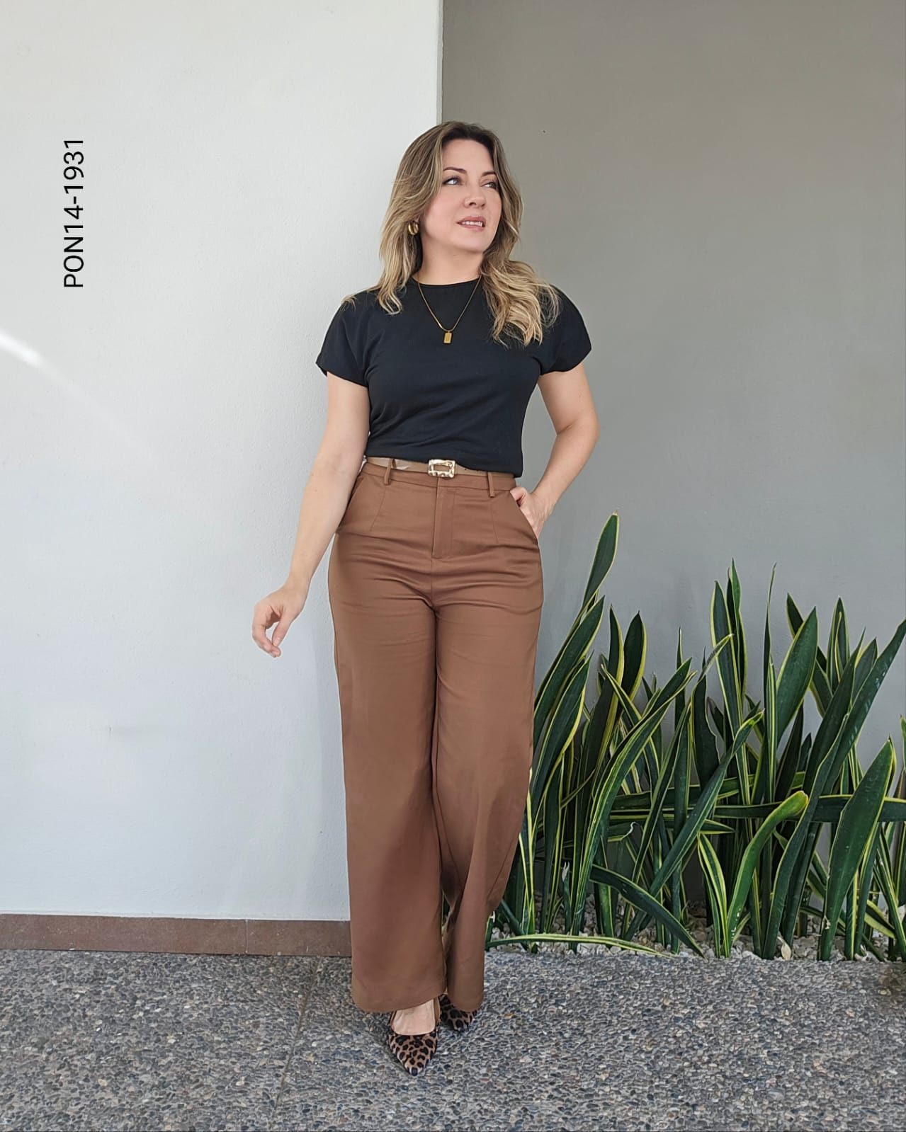 Pantalón corte recto wide leg  N 1931