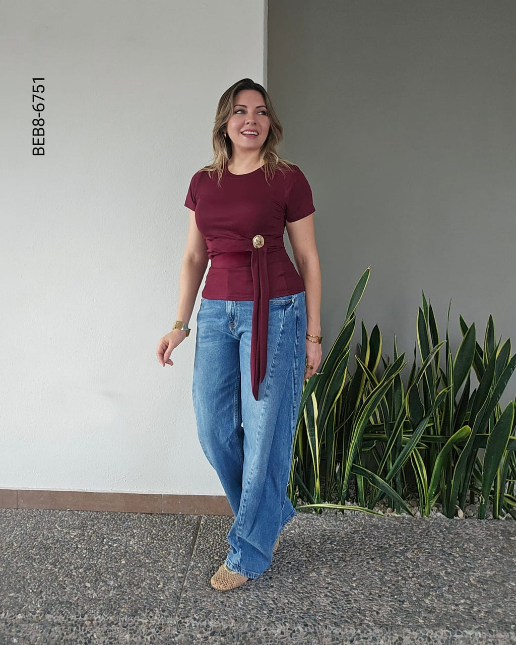 Blusa casual  detalle de lazo lateral  H 6751