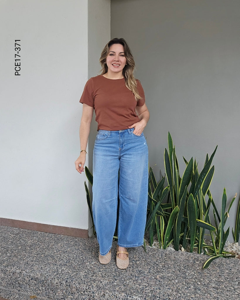 Jeans Wide Leg de Tiro Alto en Denim Claro Q 371