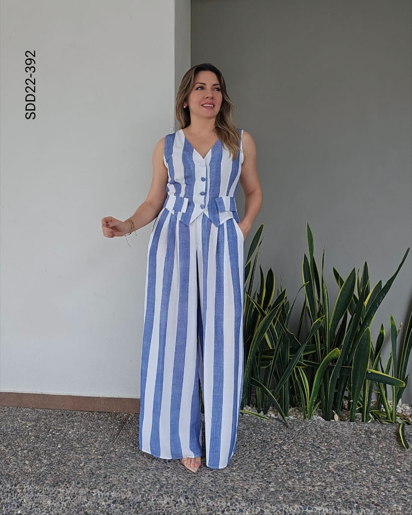 Set de chaleco escote V y pantalón a rayas  V 392