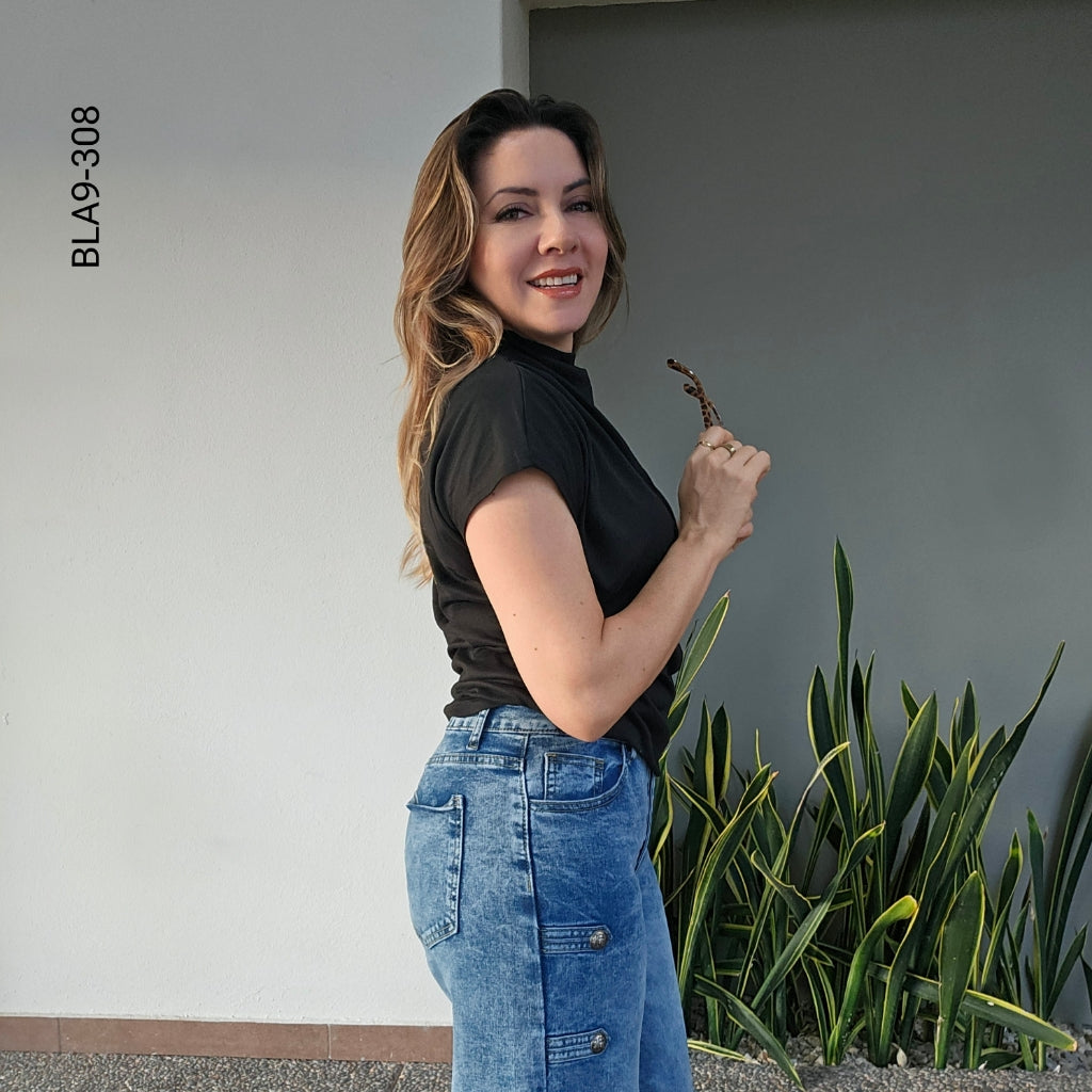 Blusa Cuello Alto con Pliegues y Manga I 308