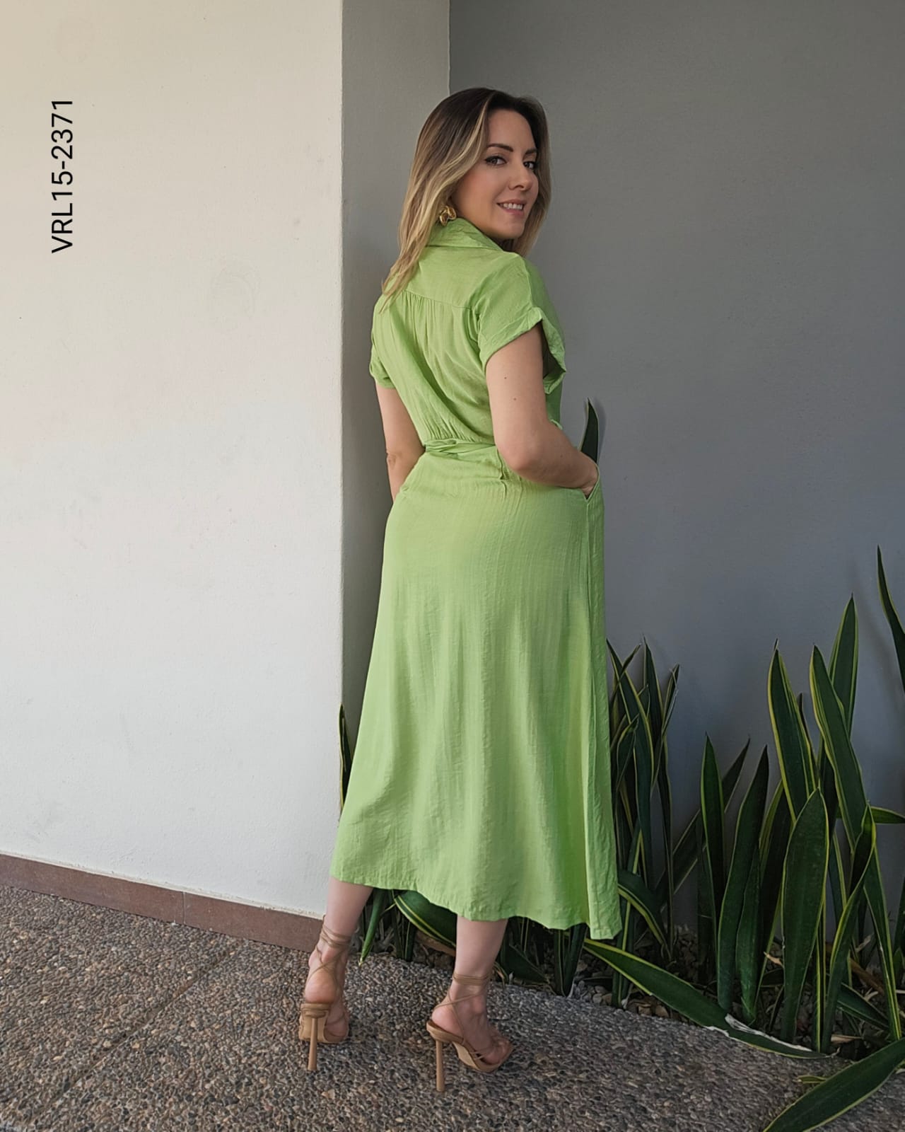 Vestido largo con apertura en pierna O 2371