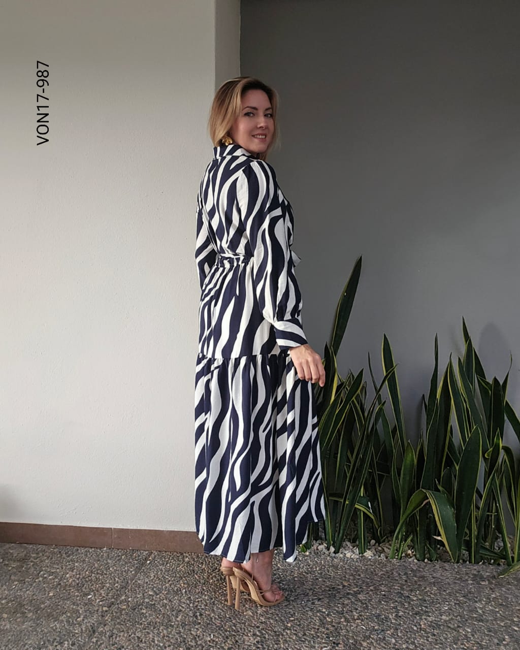 Vestido largo en manga larga Q 987