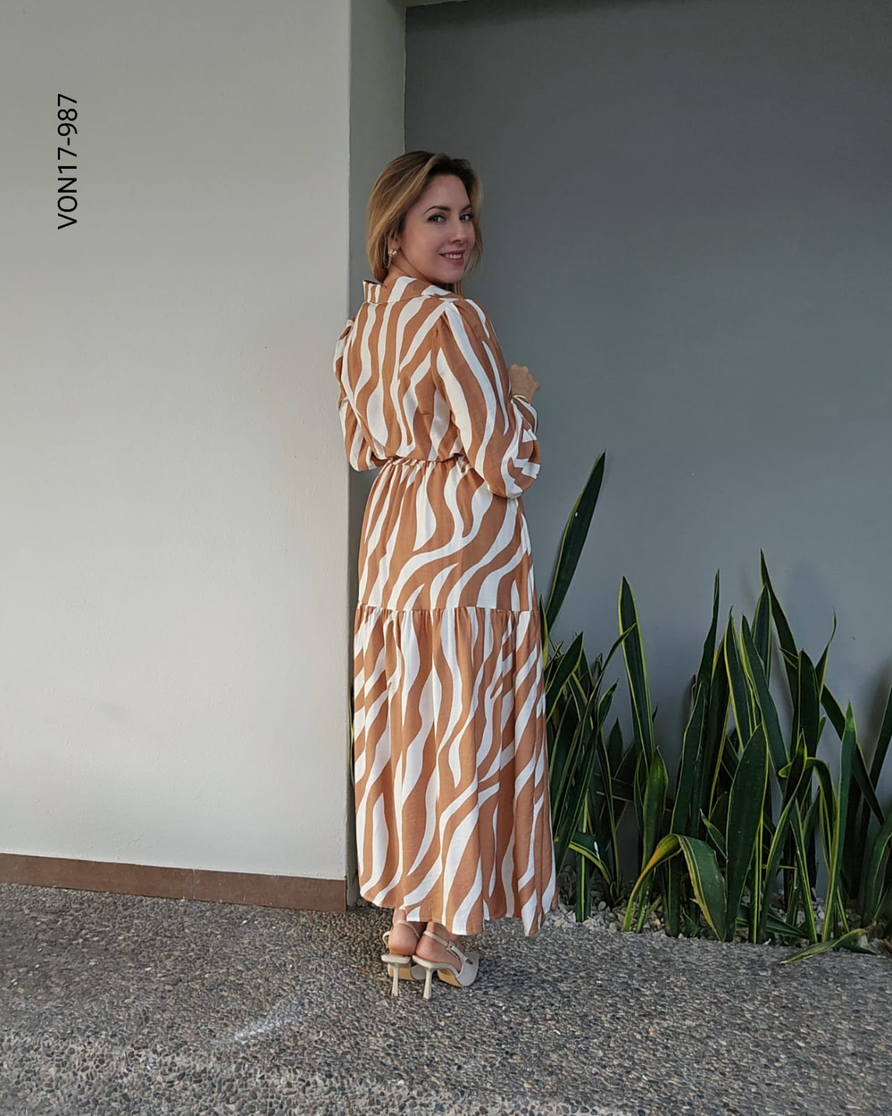 Vestido largo en manga larga Q 987