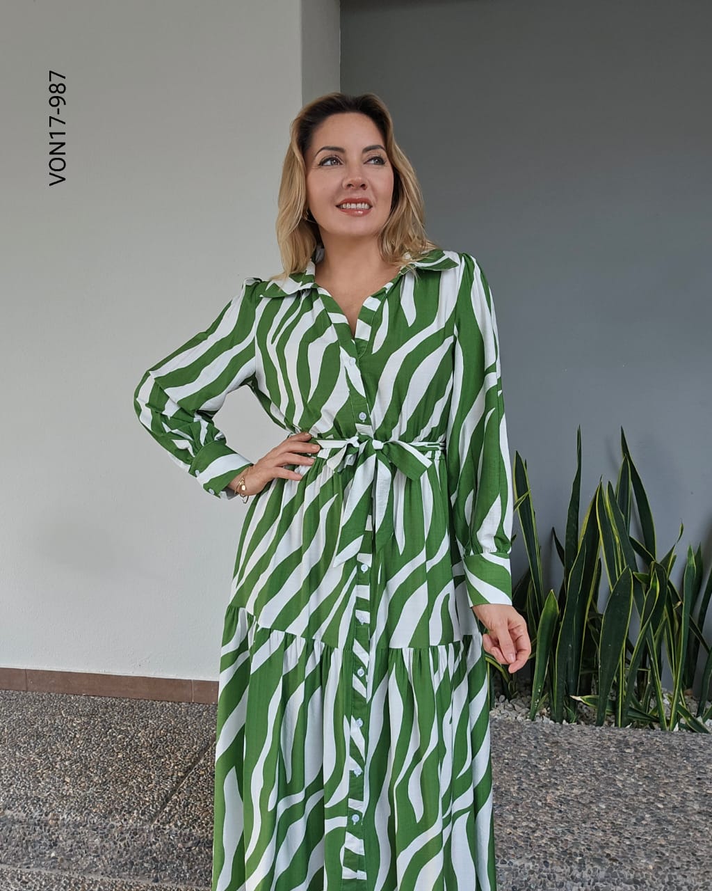 Vestido largo en manga larga Q 987