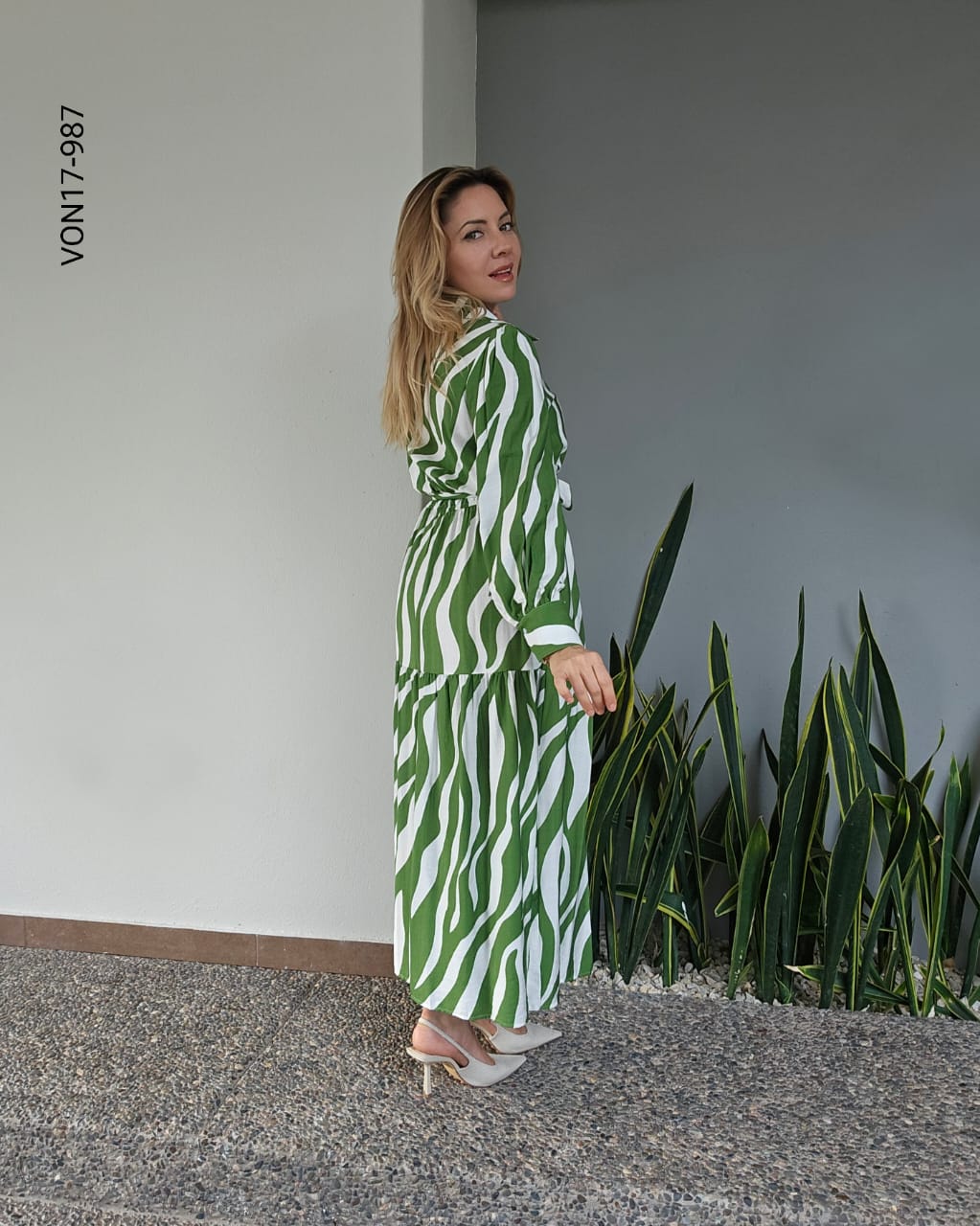 Vestido largo en manga larga Q 987