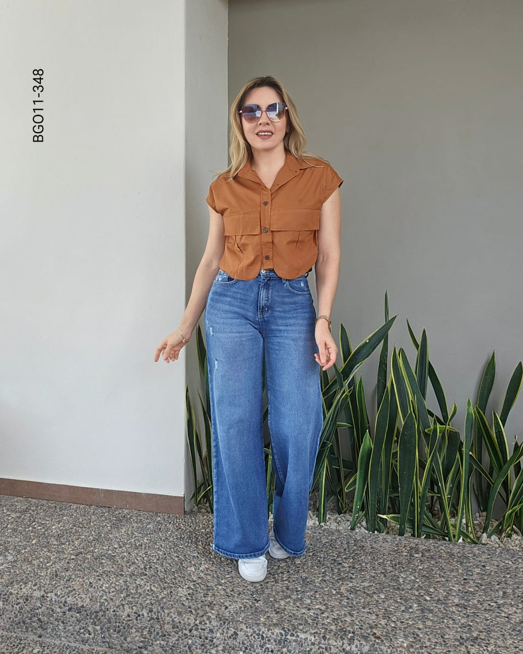 Blusa sin mangas cuello camisero K 348