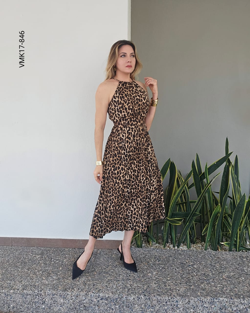 Vestido largo cuello halter Q 846