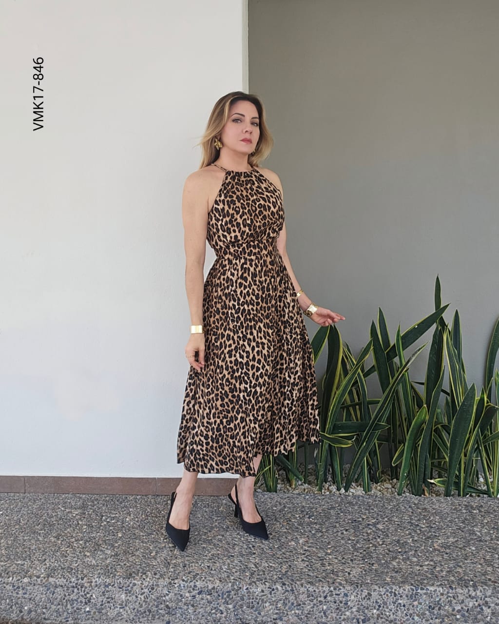 Vestido largo cuello halter Q 846