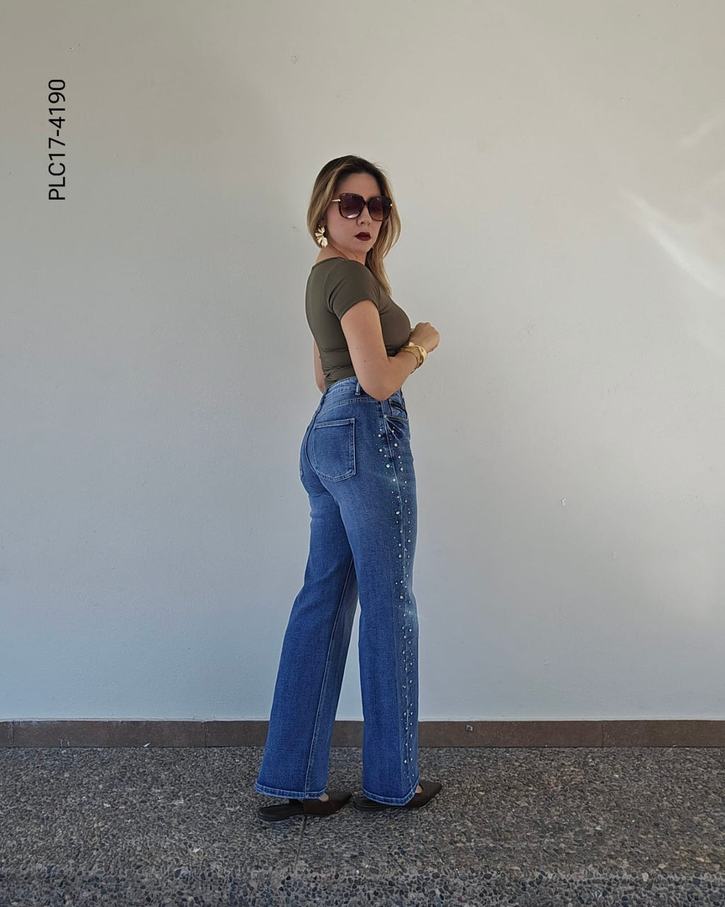 Pantalón de mezclilla con aplicaciones Q 4190