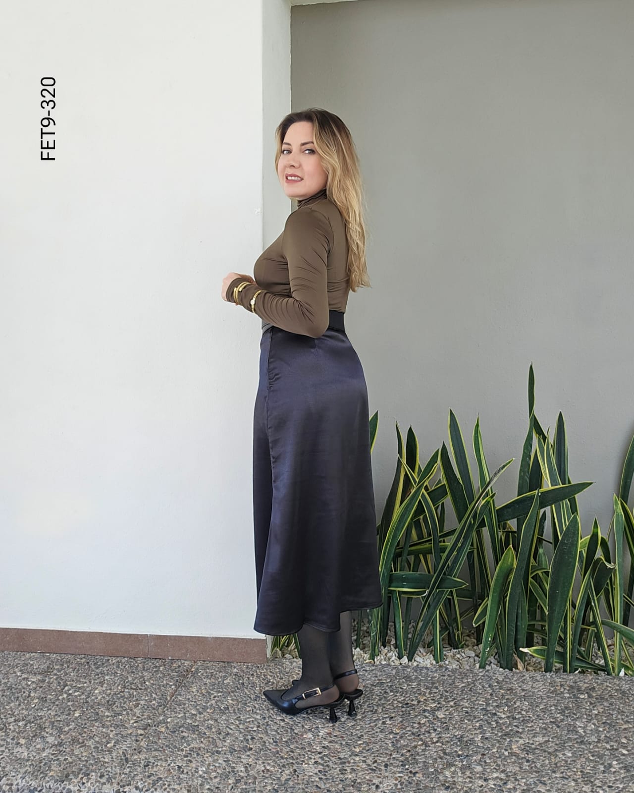 Falda midi satinada I 320