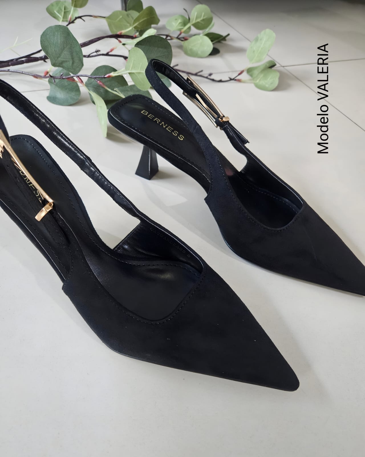 Zapatilla de punta y tacón bajo VALERIA