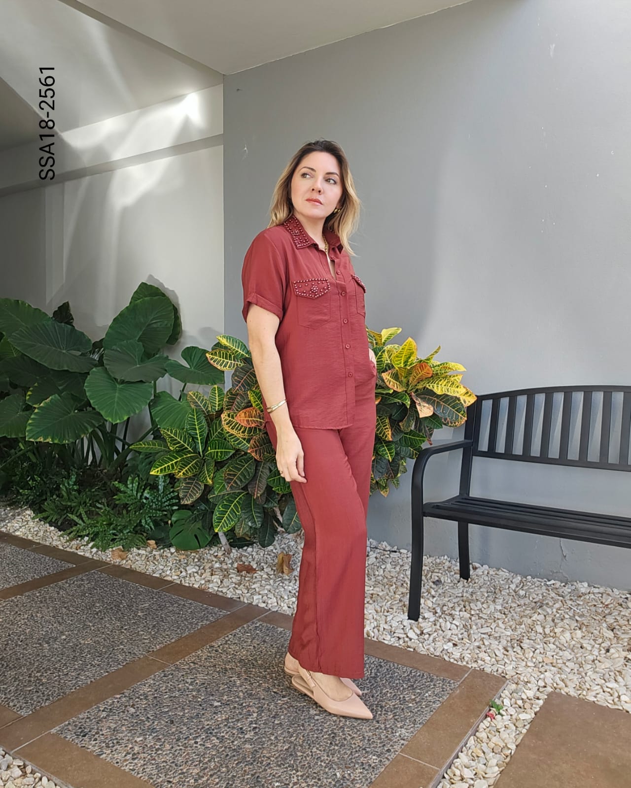 Set casual de blusa con aplicaciones y pantalón R 2561