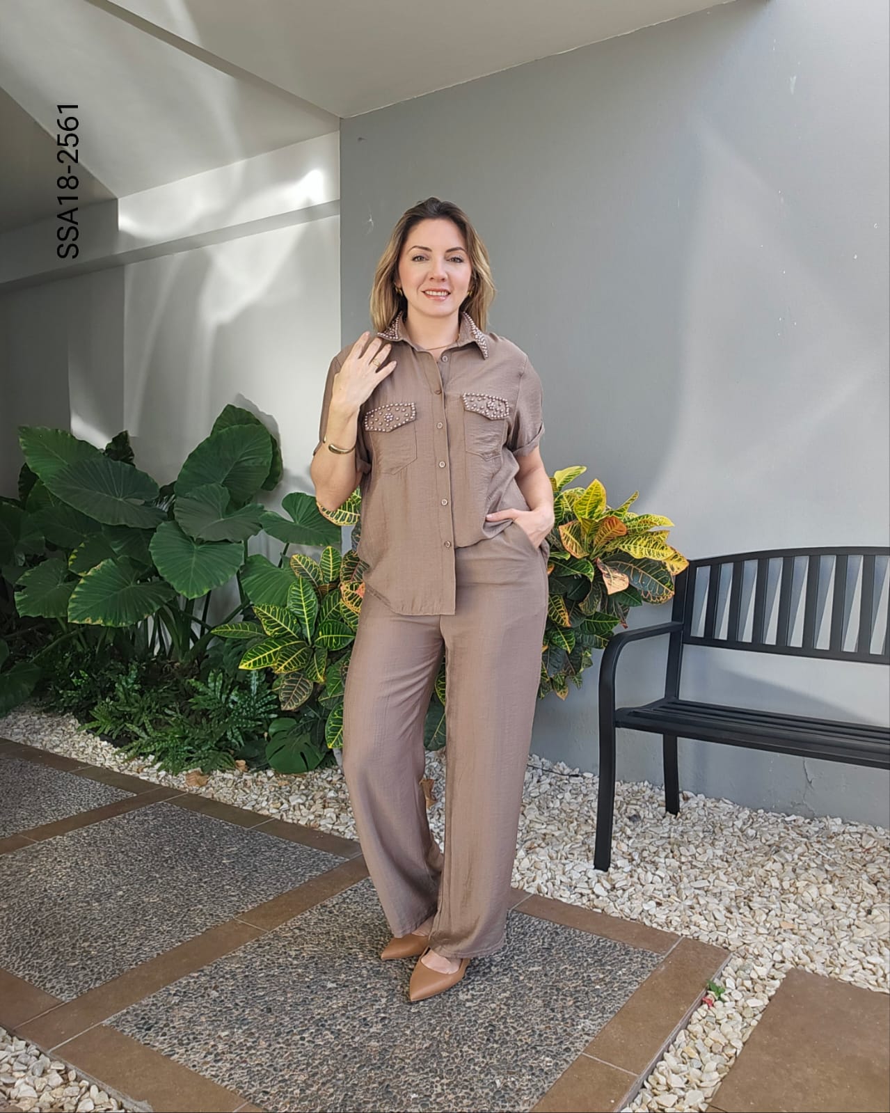 Set casual de blusa con aplicaciones y pantalón R 2561