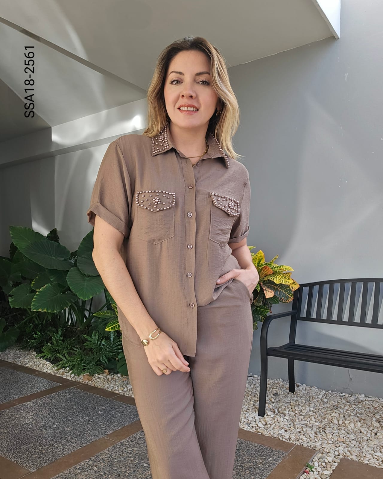 Set casual de blusa con aplicaciones y pantalón R 2561