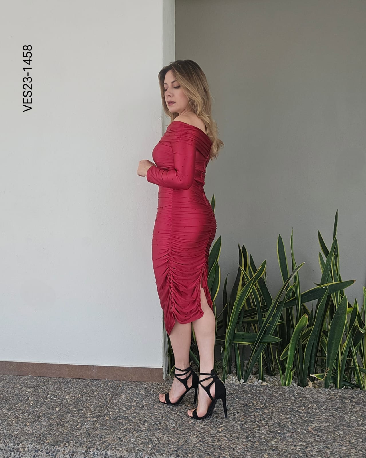 Vestido midi en satín hombros descubiertos W 1458