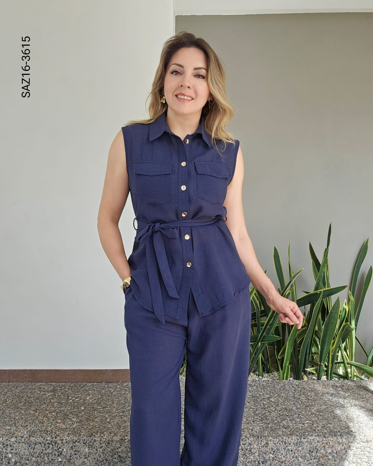 Set blusa sin mangas y pantalón  P 3615