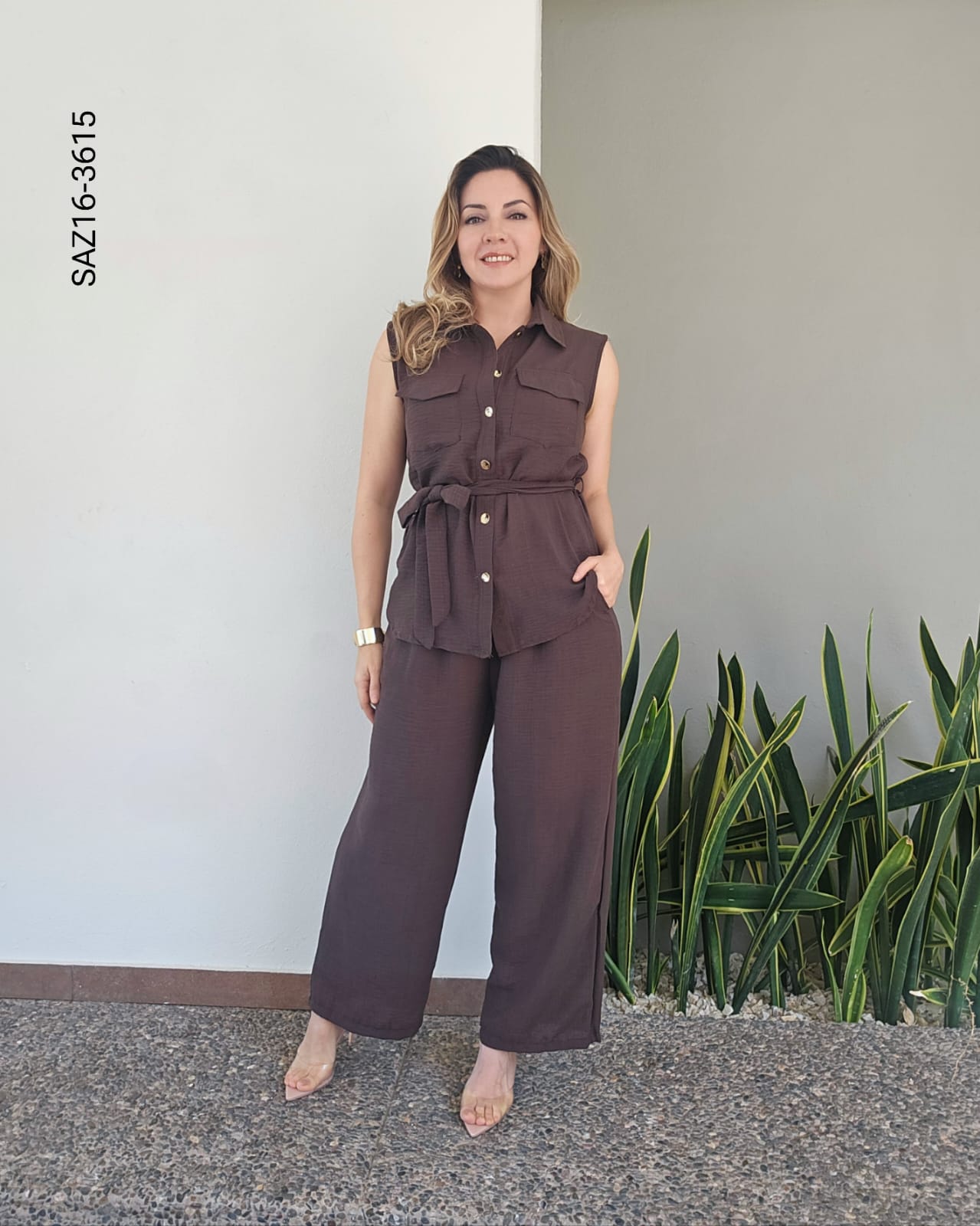 Set blusa sin mangas y pantalón  P 3615