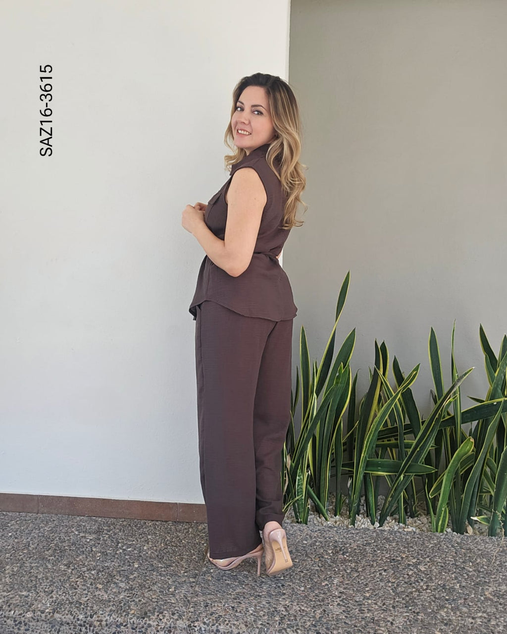 Set blusa sin mangas y pantalón  P 3615