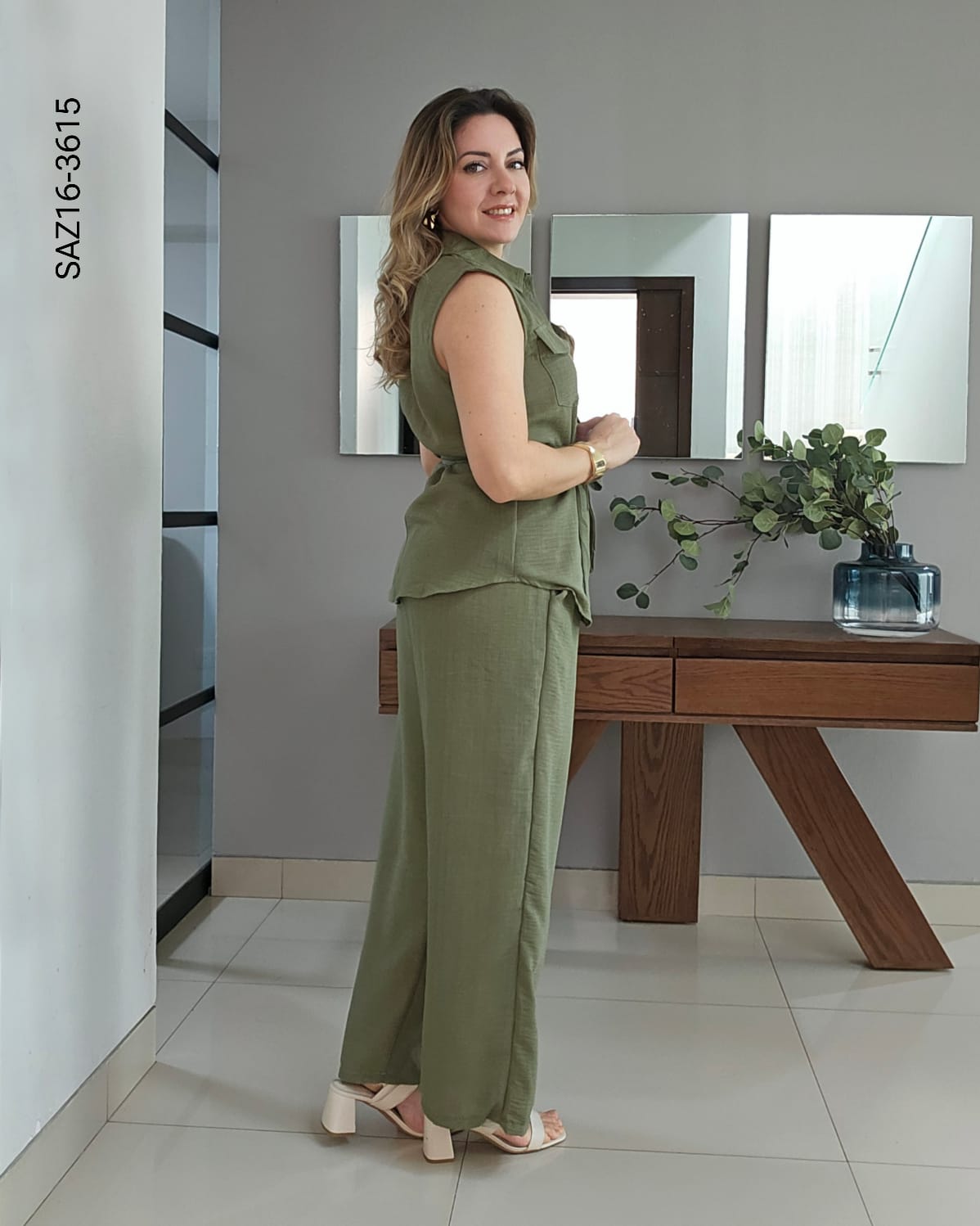 Set blusa sin mangas y pantalón  P 3615