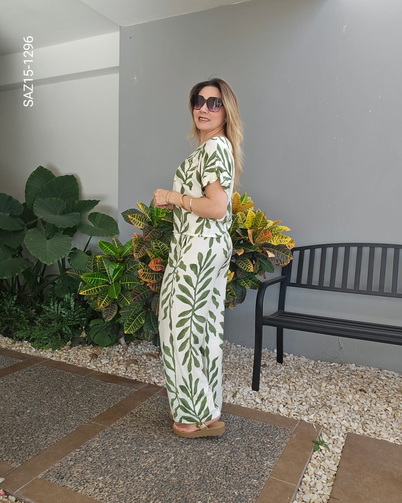 Set blusa cuello redondo y palazzo O 1296