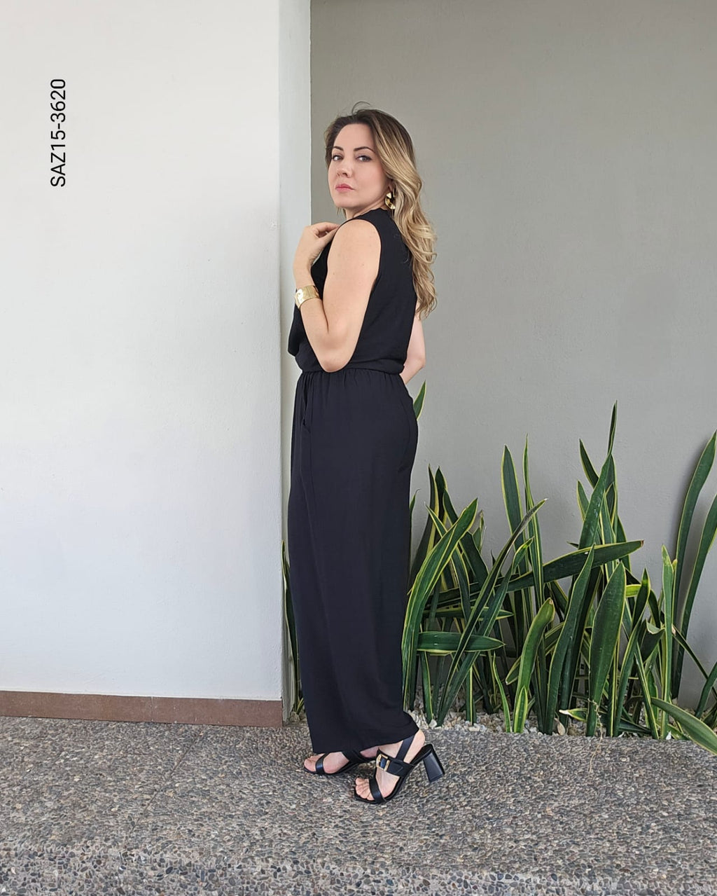 Set de blusa sin mangas y pantalón O 3620