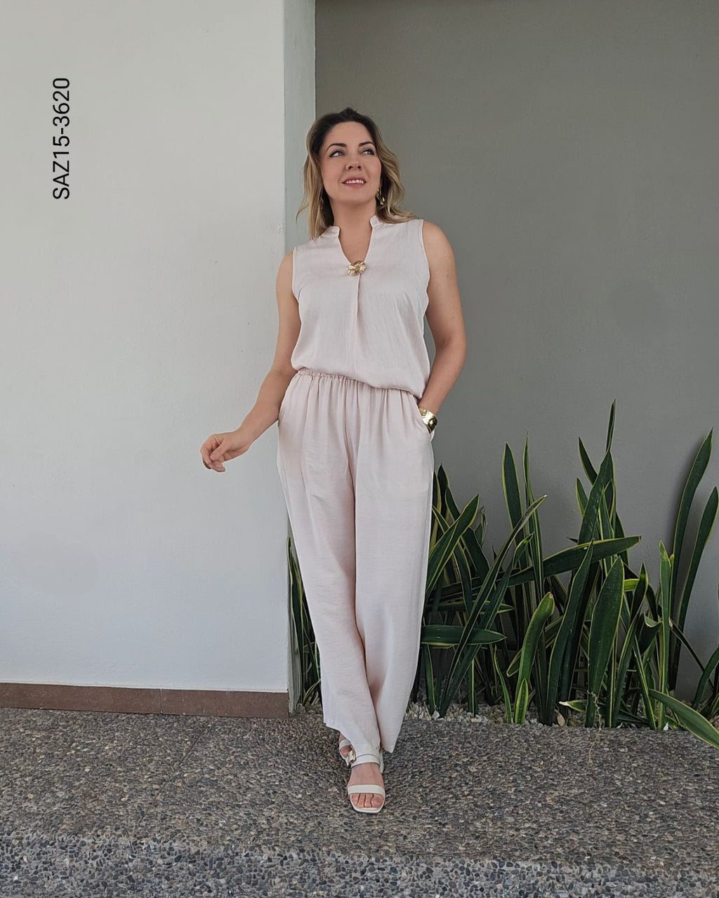 Set de blusa sin mangas y pantalón O 3620