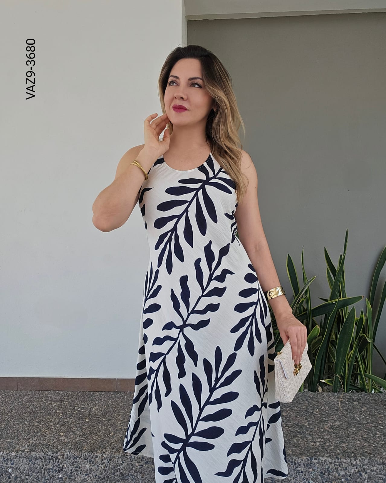 Vestido sin mangas midi corte clásico I 3680
