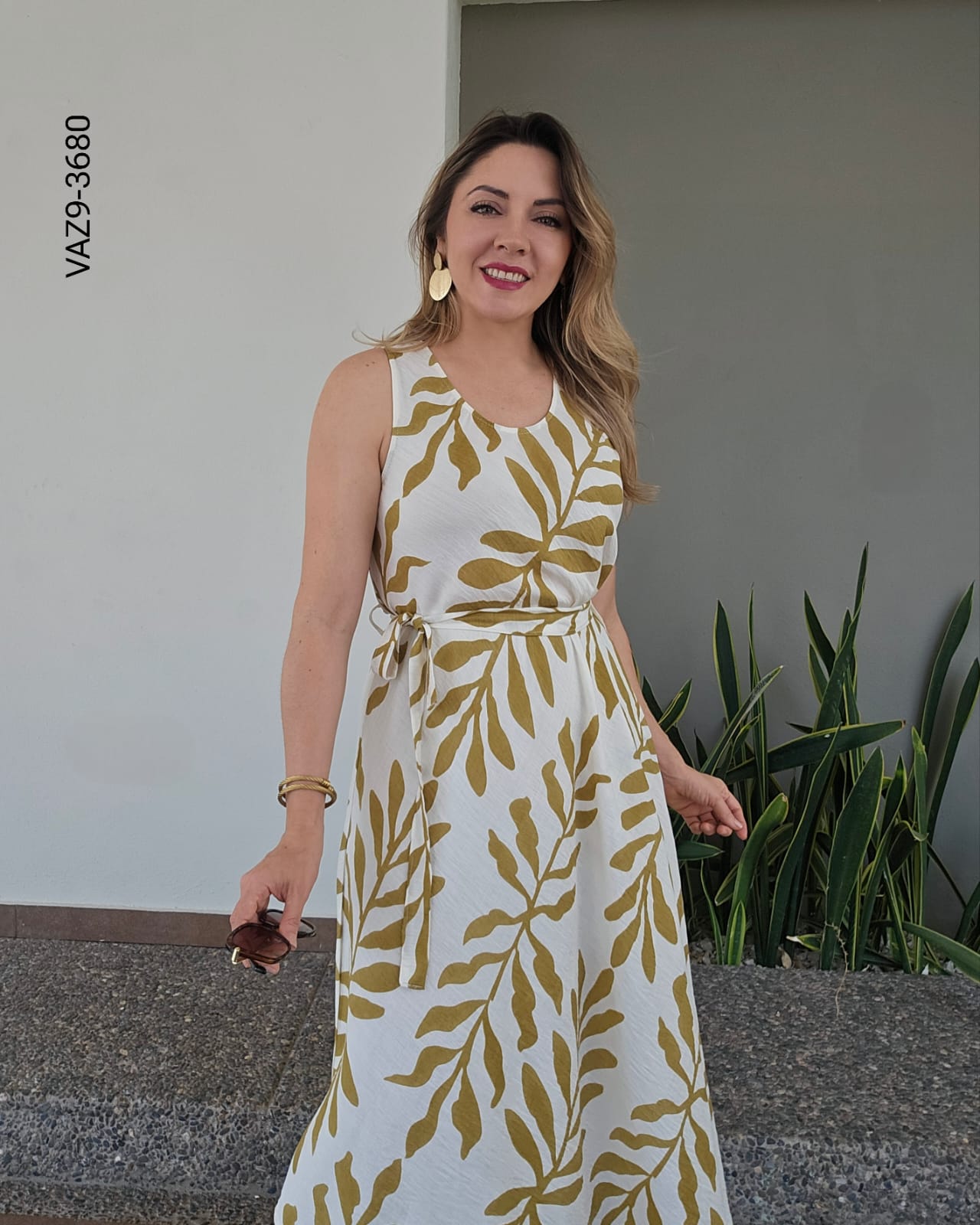 Vestido sin mangas midi corte clásico I 3680