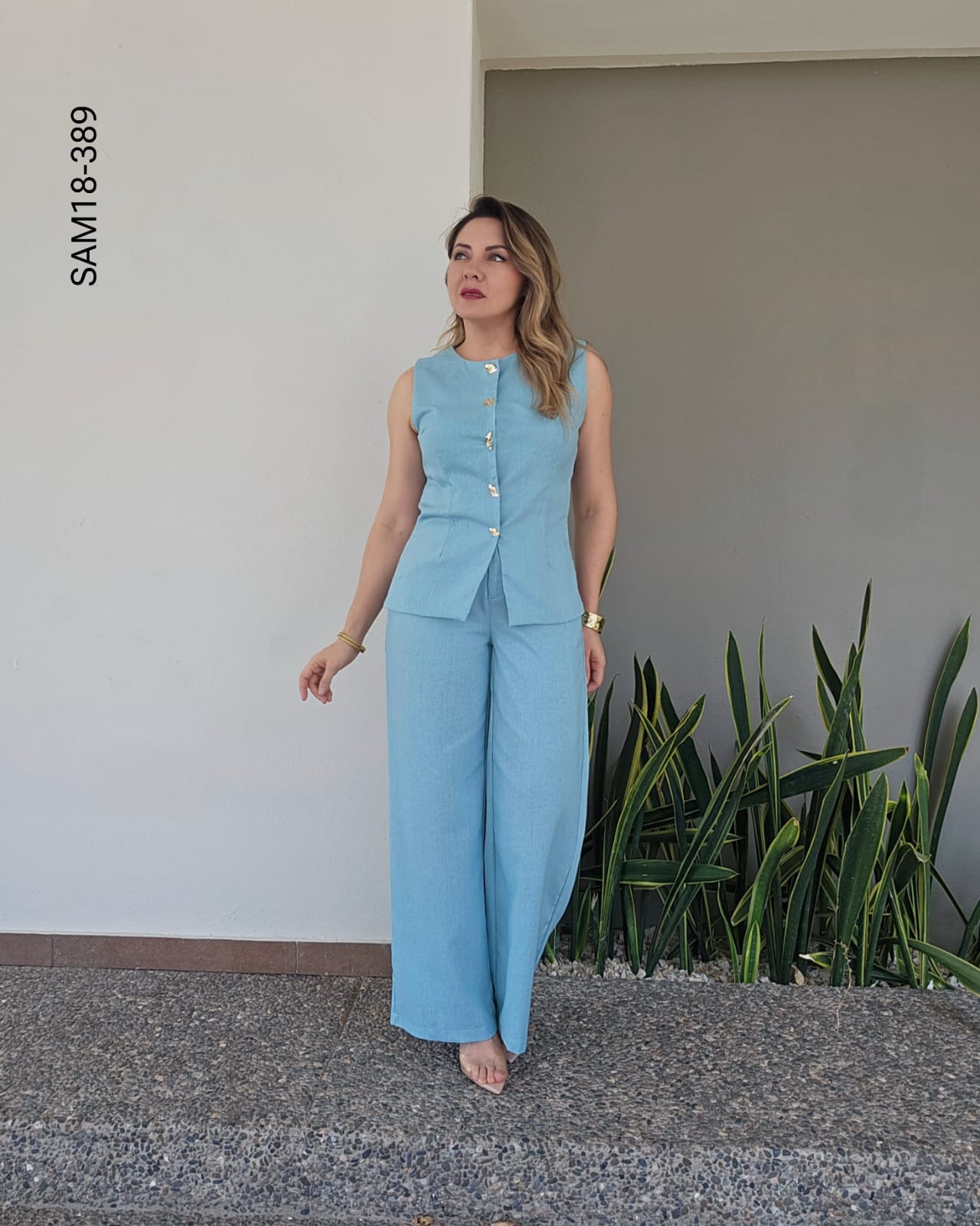 Set de chaleco y pantalón  R 389