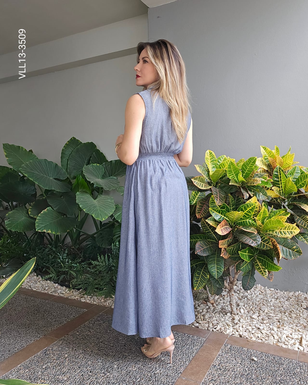 Vestido midi corte línea A modelo 3509