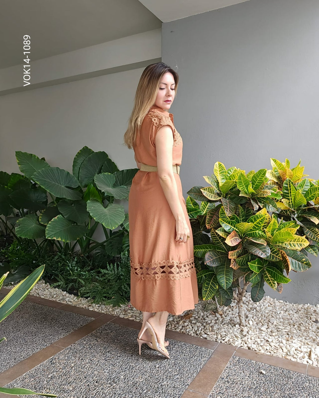 Vestido midi corte A line N 1082