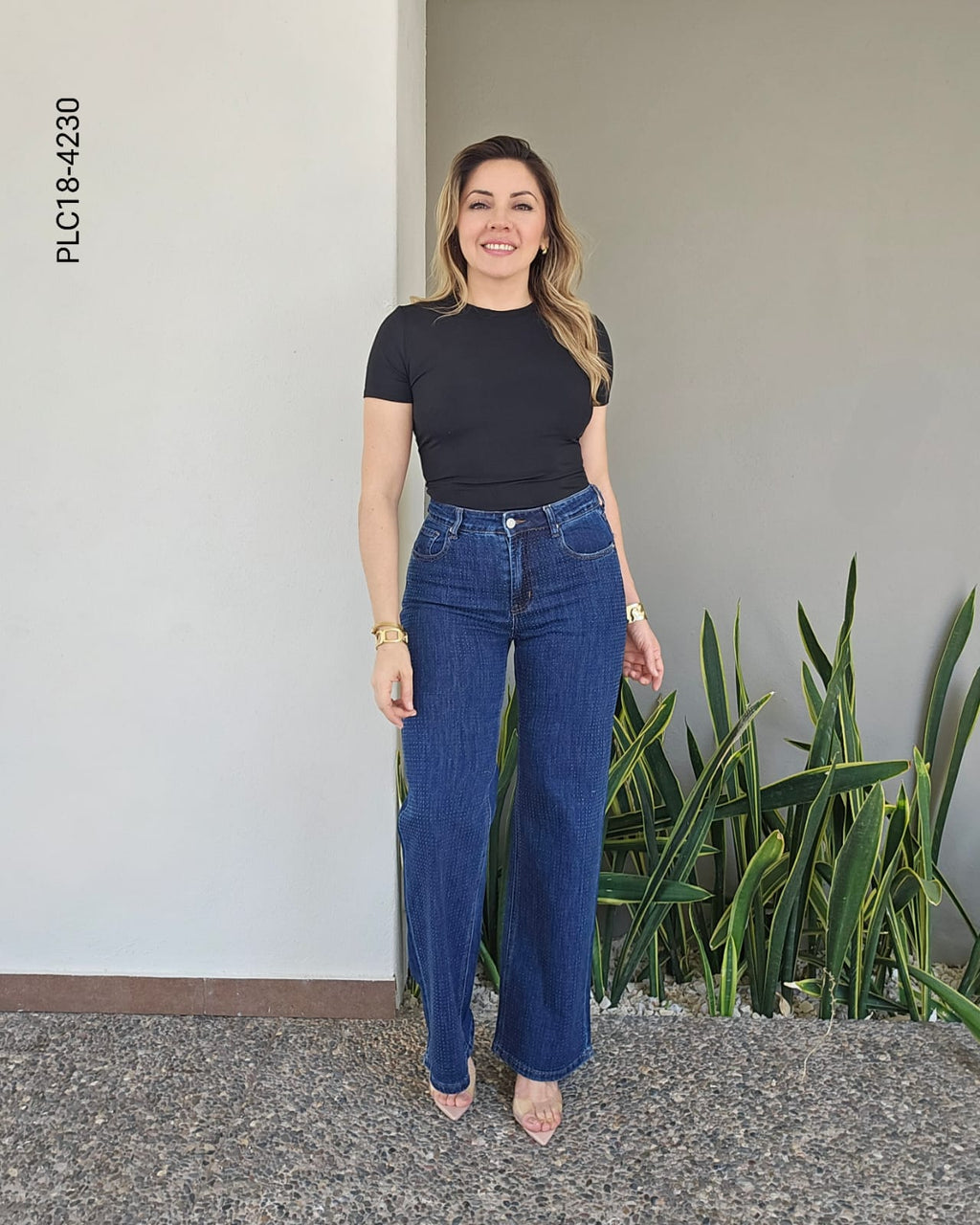 Pantalón de mezclilla acampanado R 4230