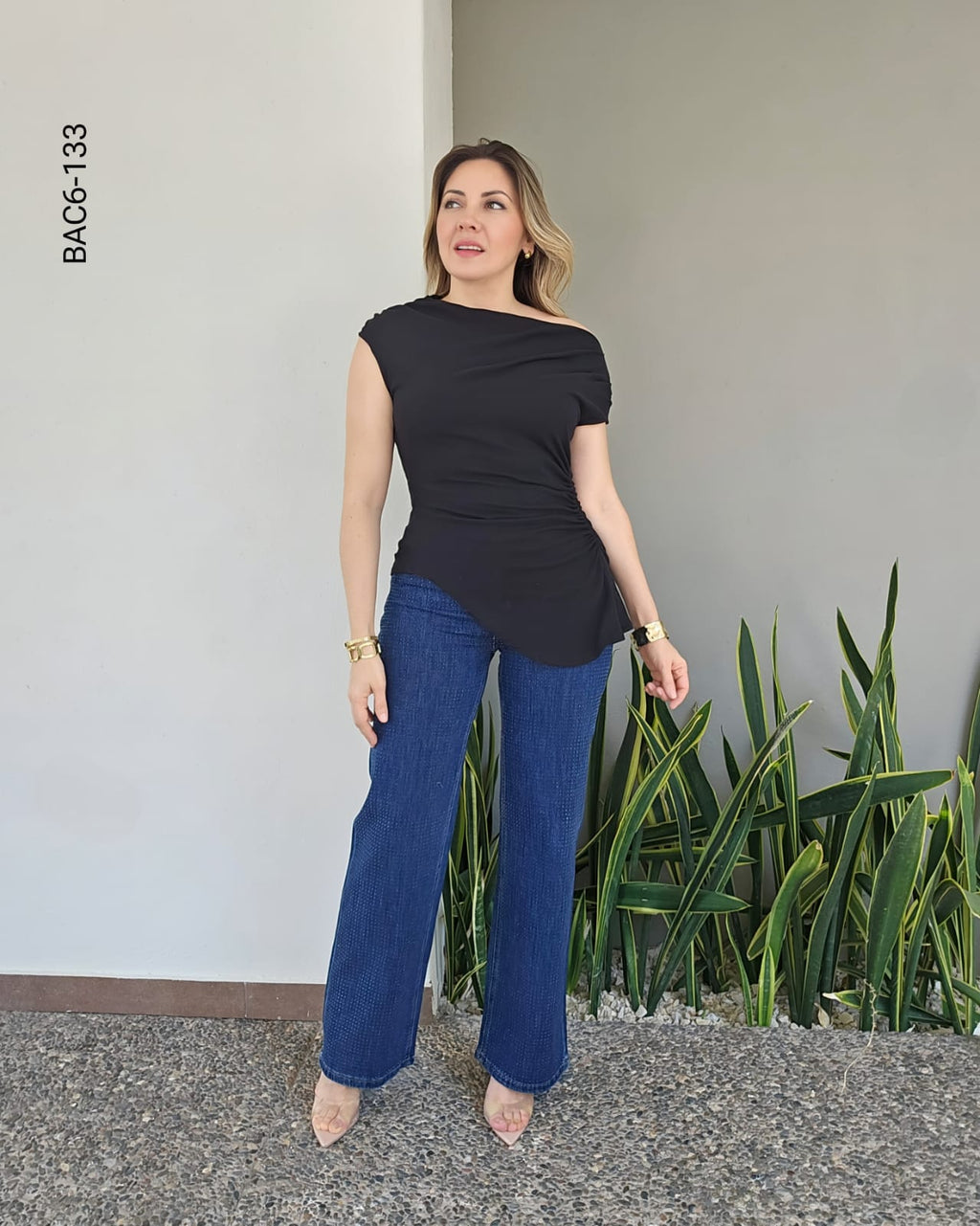 Blusa ajustada drapeado lateral F 133