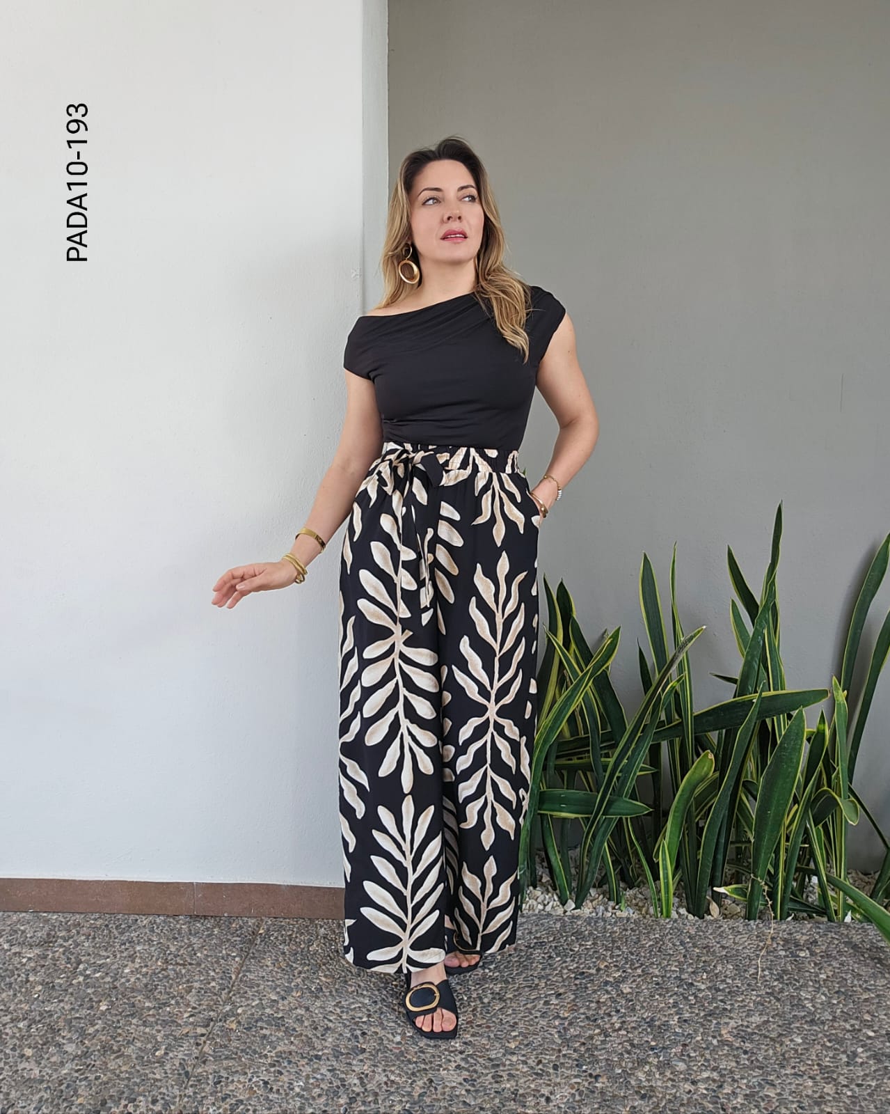 Palazzo de corte amplio y tiro alto J 193