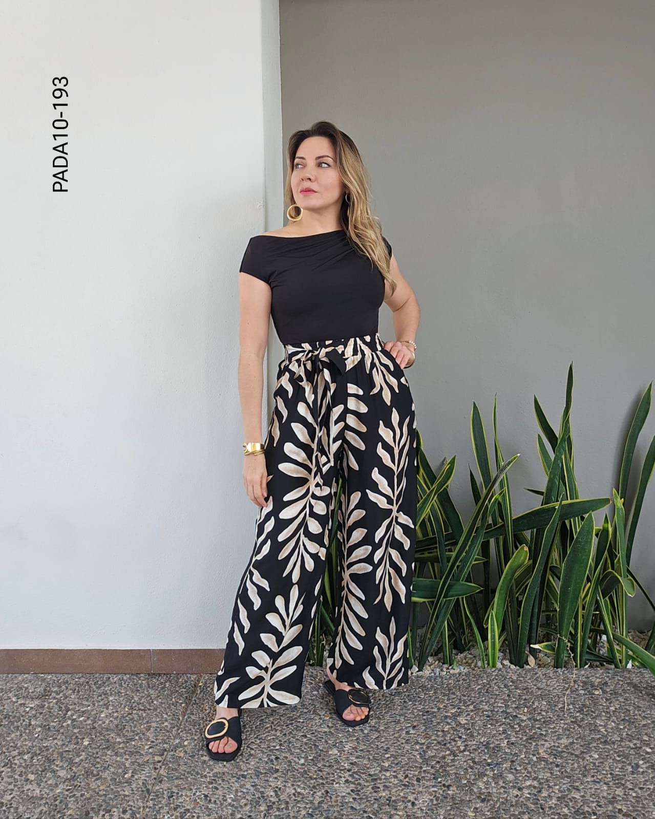 Palazzo de corte amplio y tiro alto J 193