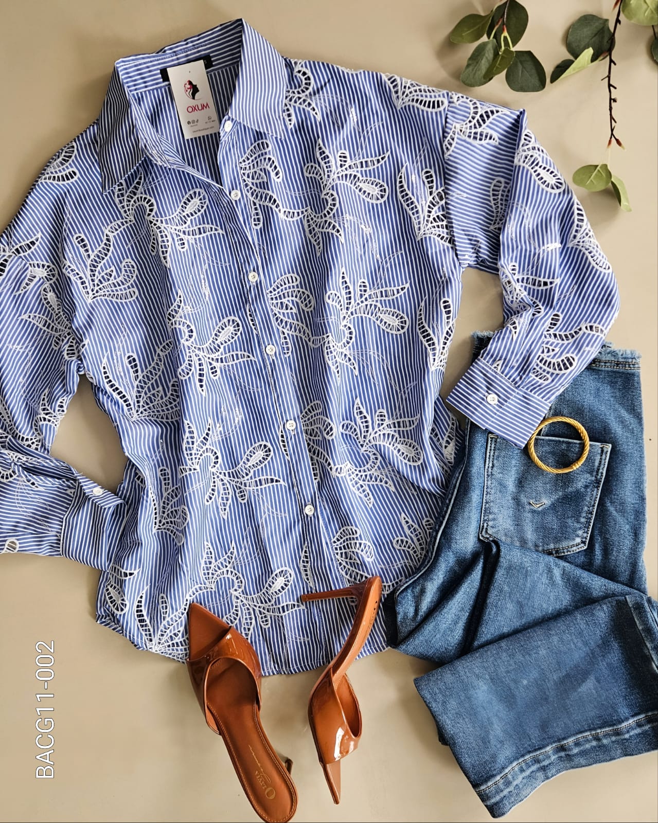 Blusa a rayas verticales bordado floral K 002