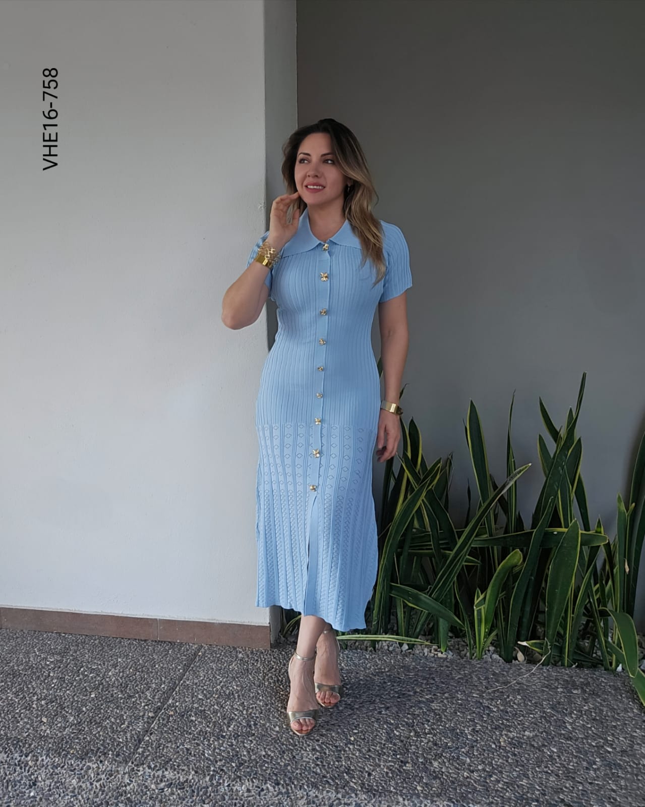 Vestido midi de corte recto ajustado P 758
