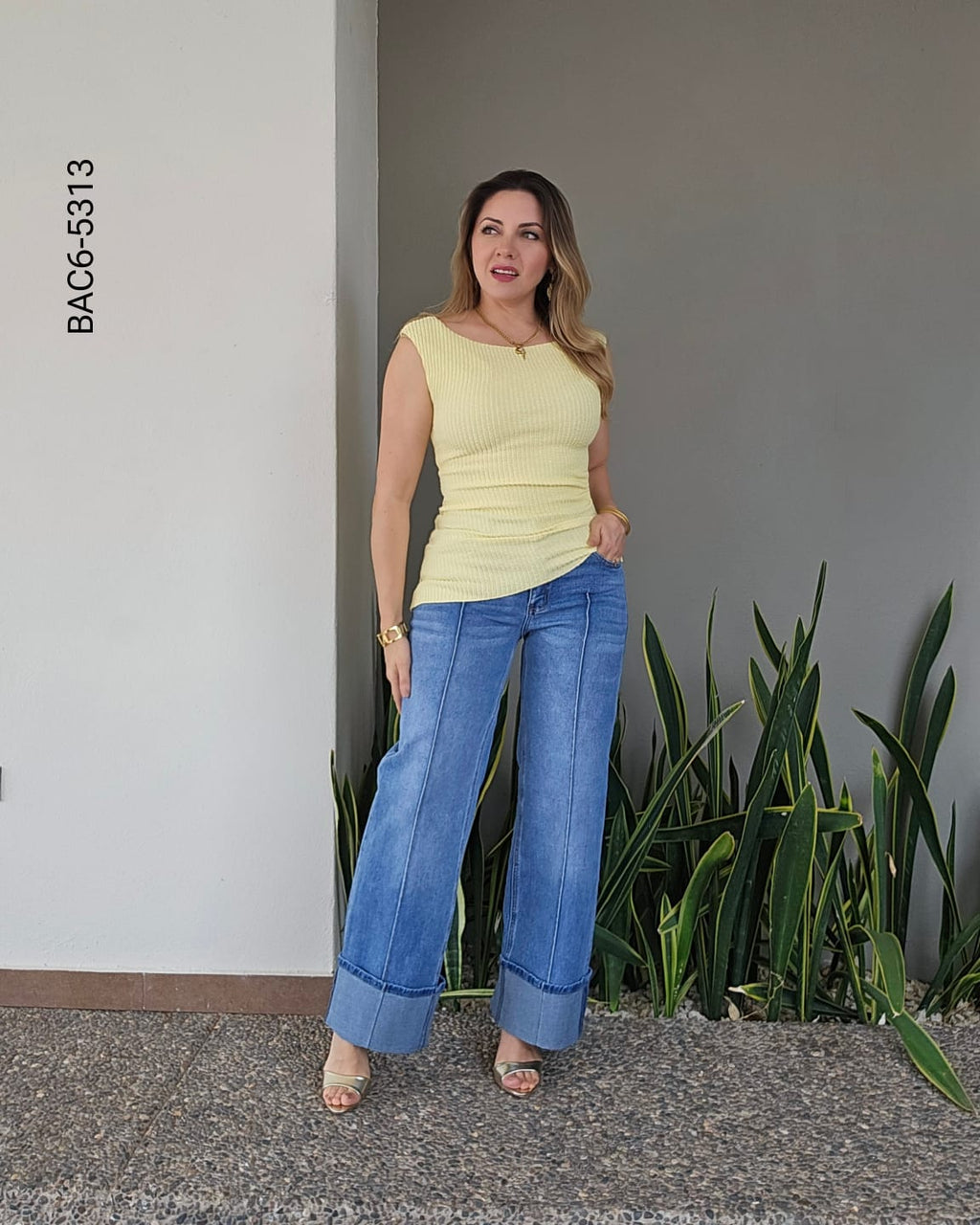 Blusa corte asimétrico F 5313