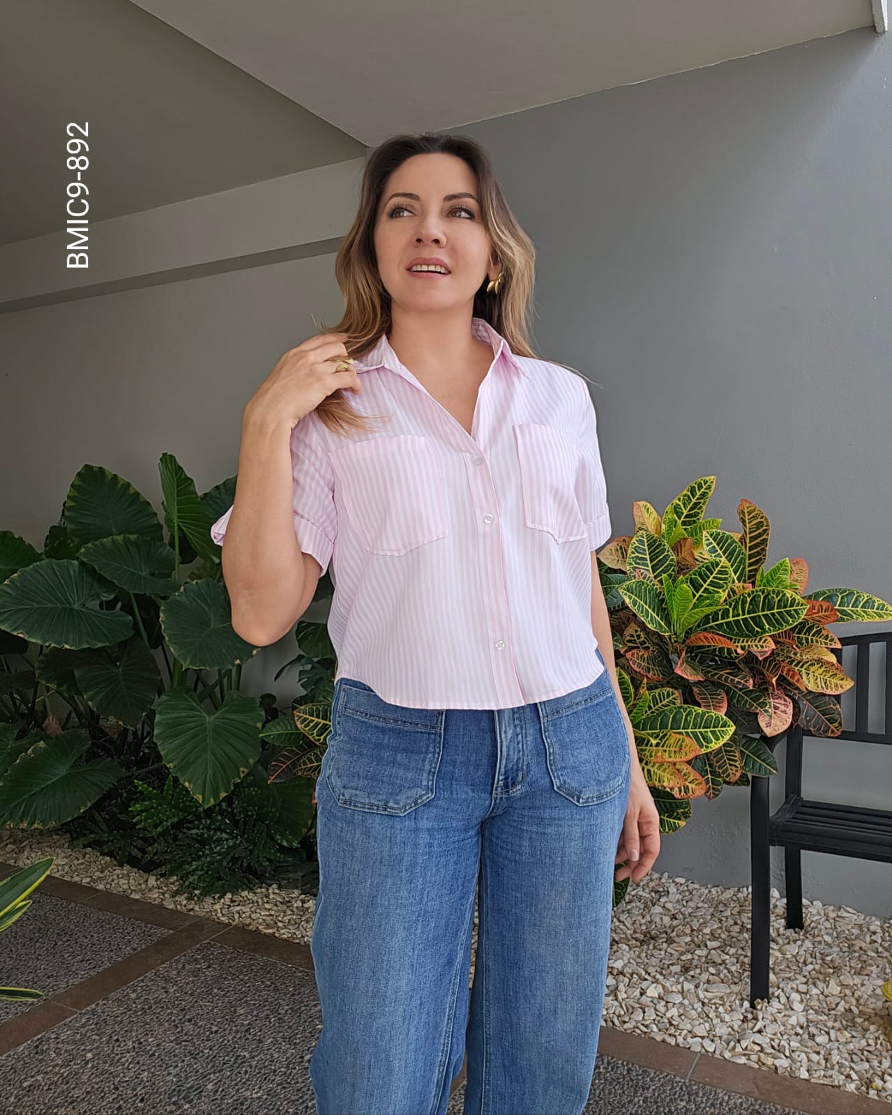 Blusa Corta a Rayas Estilo Casual con Dobladillo en Manga I 892