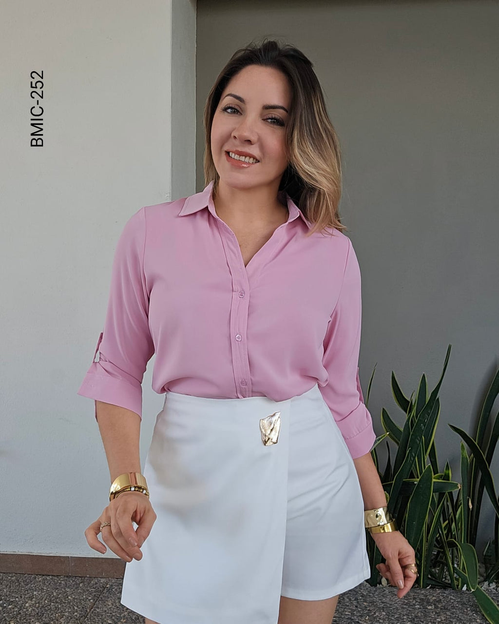 Skort short falda con detalle botoón dorado J 8347